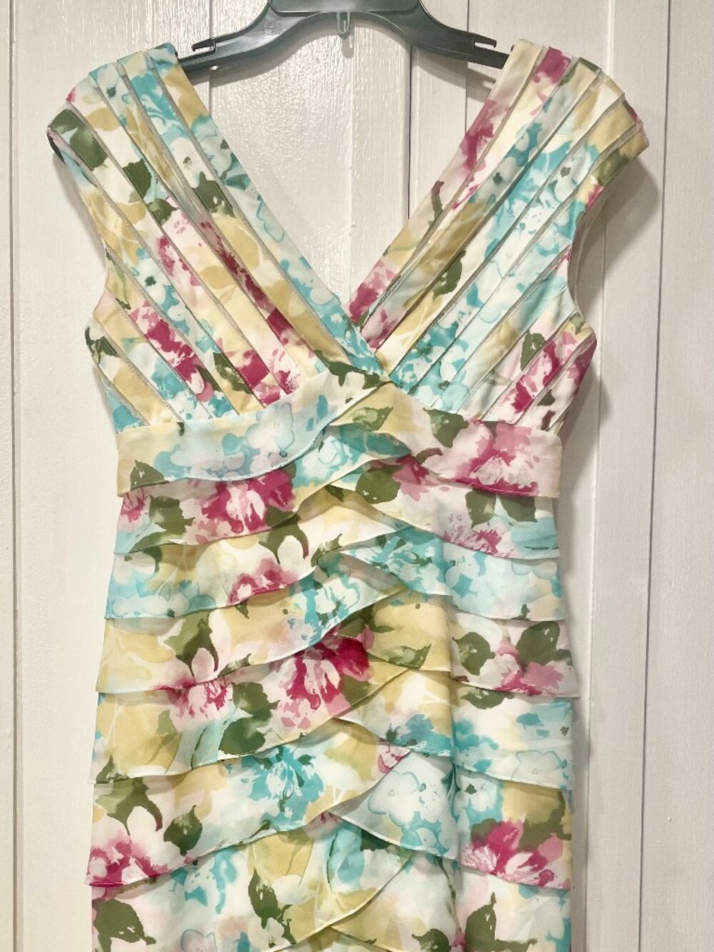 Adrianna Papell Size 4 Floral Layered Midi Dress